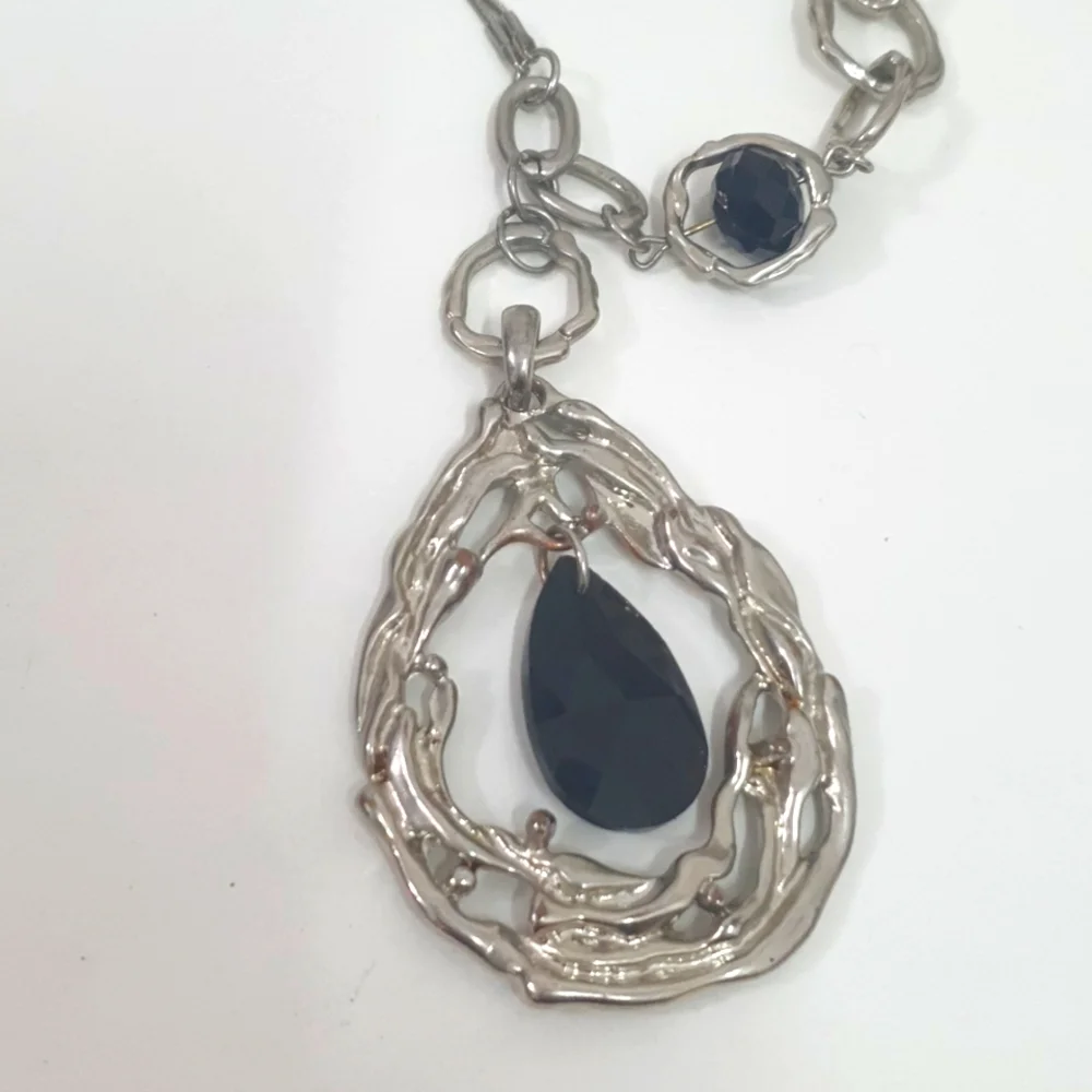 85cm + Silver Tone and Black Beaded Necklace - Picture 2 of 4